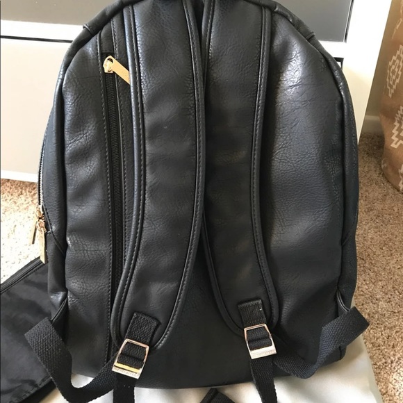 The honest co diaper backpack - Picture 2 of 5